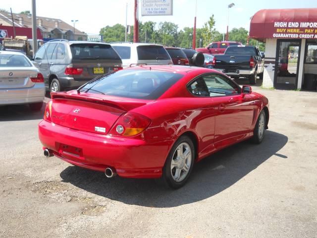 Hyundai Tiburon 2004 photo 3