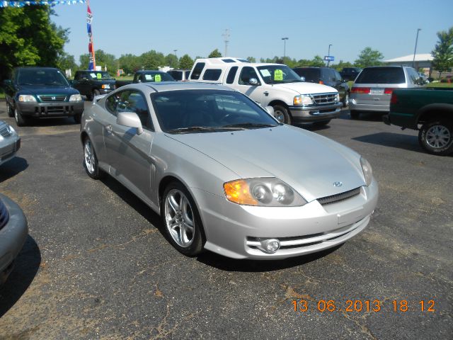 Hyundai Tiburon 2004 photo 1