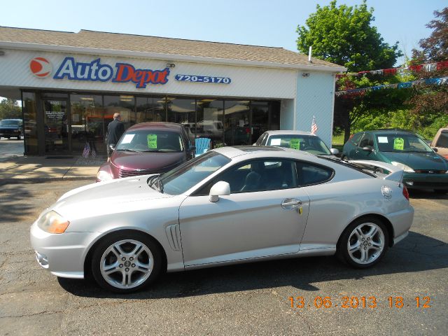 Hyundai Tiburon 2004 photo 3