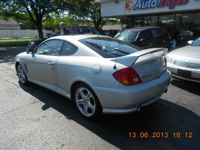 Hyundai Tiburon 2004 photo 4