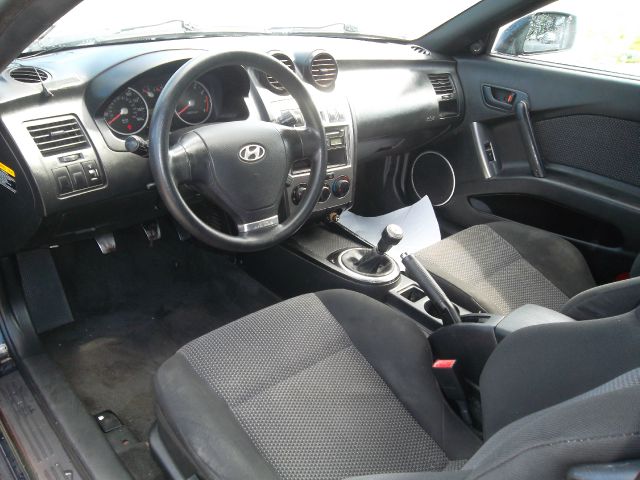 Hyundai Tiburon 2004 photo 6