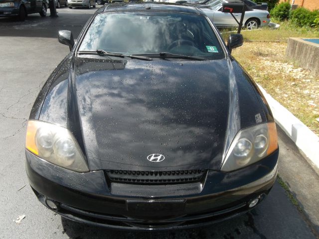 Hyundai Tiburon 2004 photo 8