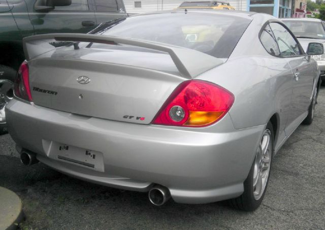 Hyundai Tiburon 2004 photo 1