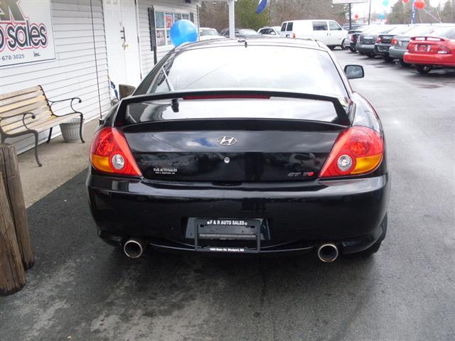 Hyundai Tiburon 2004 photo 2