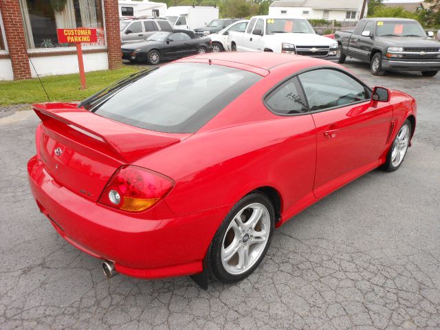 Hyundai Tiburon 2004 photo 1