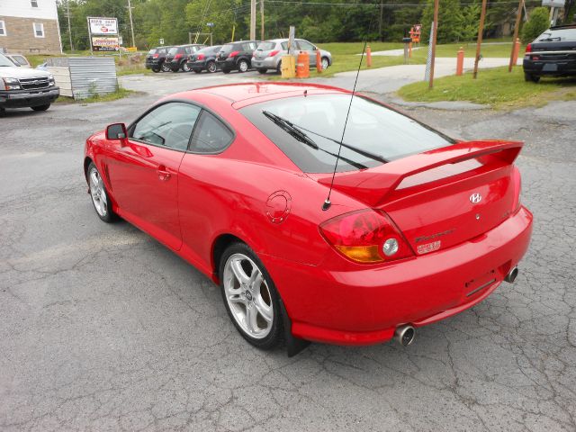 Hyundai Tiburon 2004 photo 2