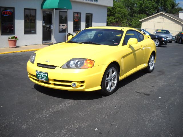 Hyundai Tiburon 2004 photo 3