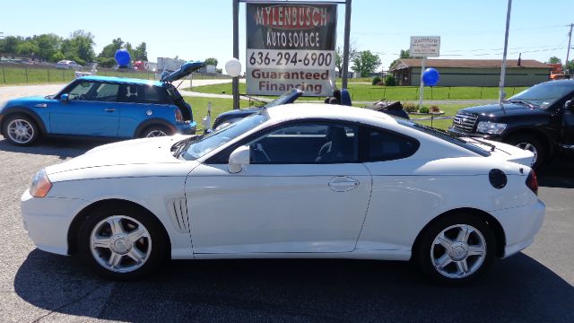 Hyundai Tiburon 2004 photo 5