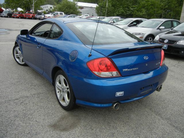 Hyundai Tiburon 2005 photo 12