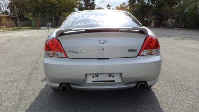 Hyundai Tiburon 2005 photo 4