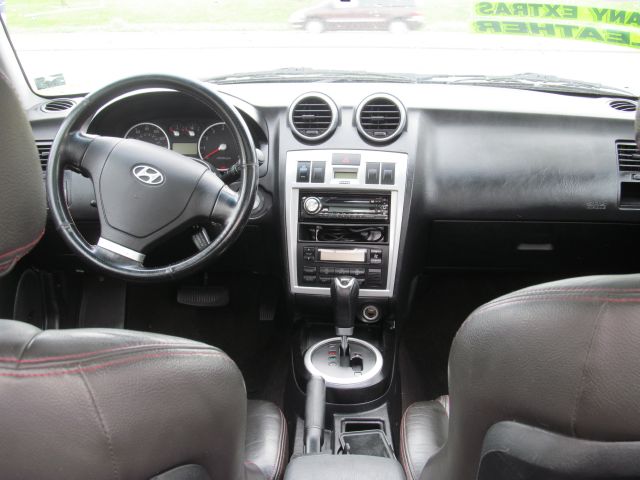 Hyundai Tiburon 2005 photo 1