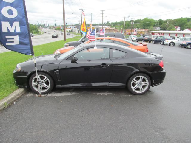 Hyundai Tiburon 2005 photo 8