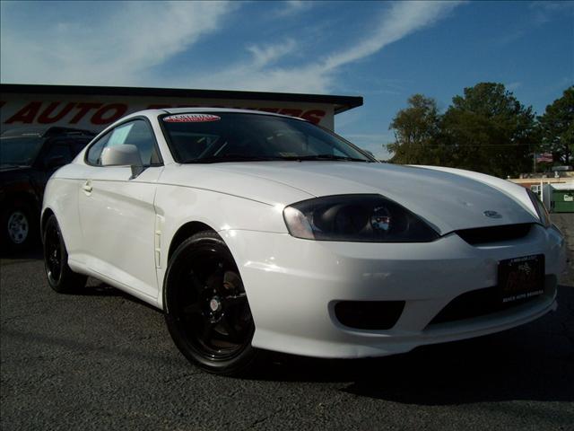 Hyundai Tiburon 2005 photo 2