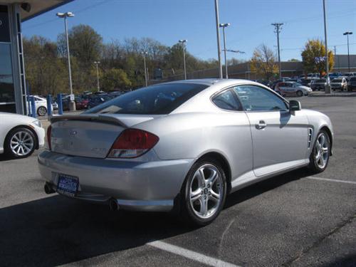 Hyundai Tiburon 2005 photo 2