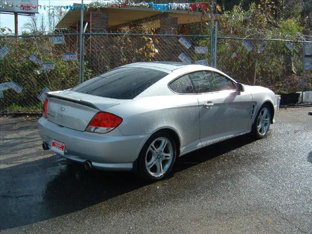 Hyundai Tiburon 2005 photo 1