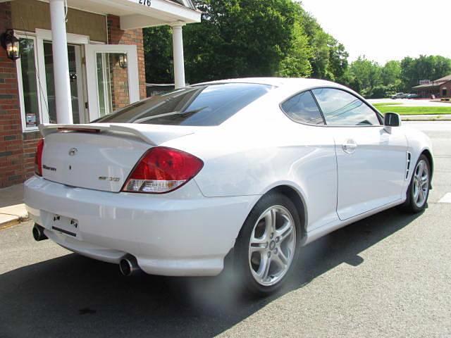 Hyundai Tiburon 2006 photo 1