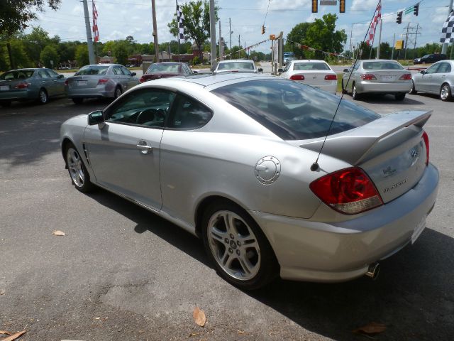 Hyundai Tiburon 2006 photo 19