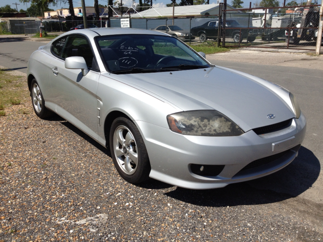 Hyundai Tiburon 2006 photo 2