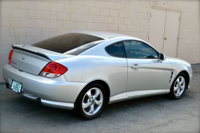 Hyundai Tiburon 2006 photo 3