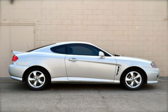 Hyundai Tiburon 2006 photo 8