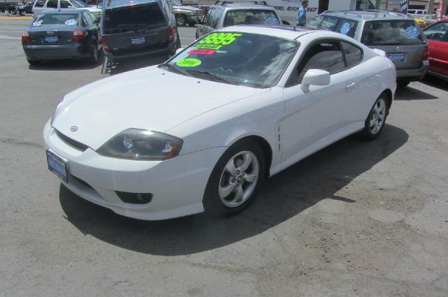 Hyundai Tiburon 2006 photo 13