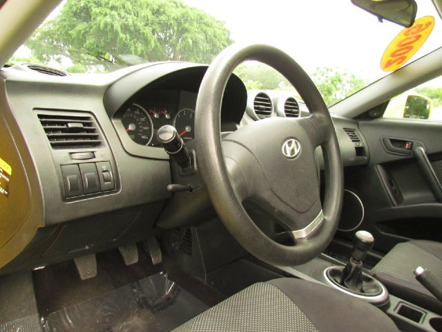 Hyundai Tiburon 2006 photo 29