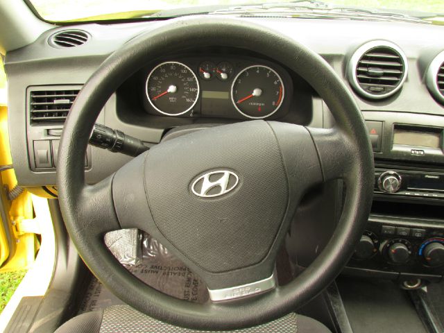 Hyundai Tiburon 2006 photo 34