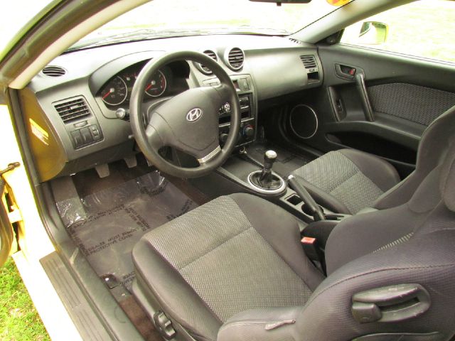 Hyundai Tiburon 2006 photo 55