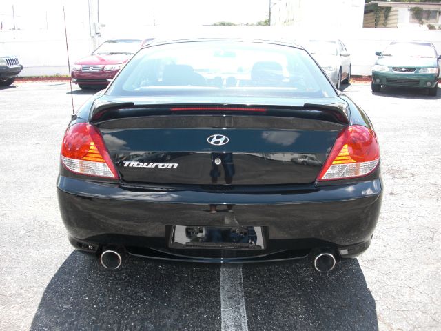 Hyundai Tiburon 2006 photo 2