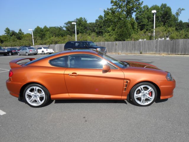 Hyundai Tiburon 2006 photo 2