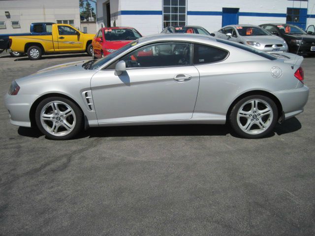 Hyundai Tiburon 2006 photo 2