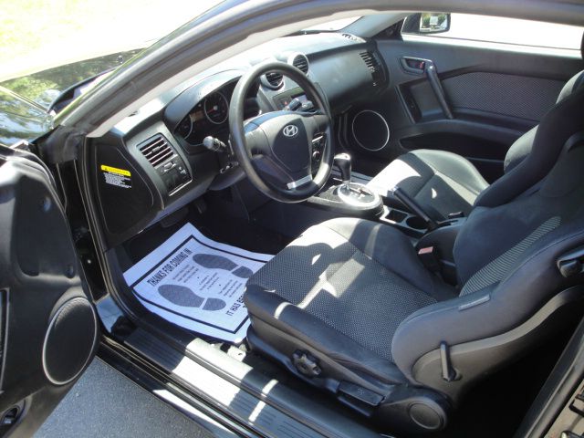 Hyundai Tiburon 2006 photo 3