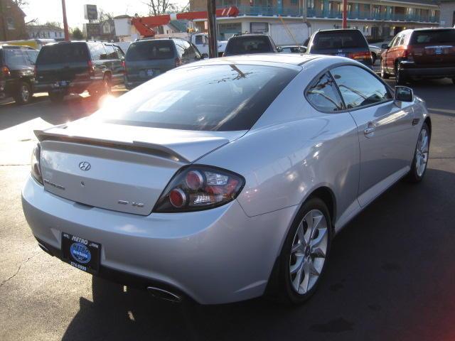 Hyundai Tiburon 2008 photo 2