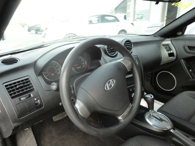 Hyundai Tiburon 2008 photo 7