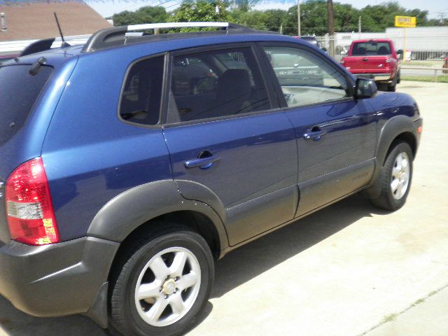 Hyundai Tucson 2005 photo 2