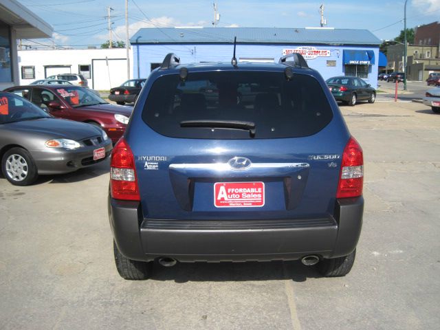 Hyundai Tucson 2005 photo 2