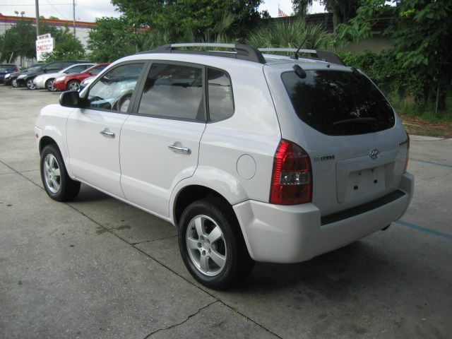 Hyundai Tucson 2005 photo 2