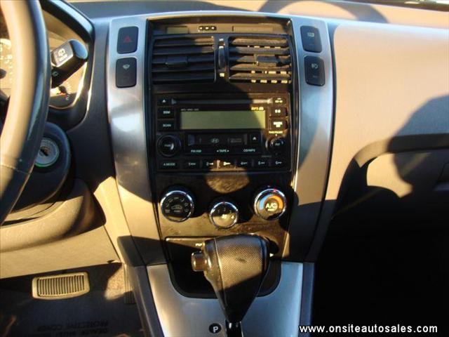 Hyundai Tucson 2005 photo 2