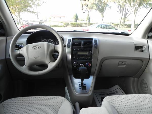 Hyundai Tucson 2005 photo 2