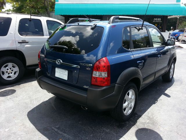 Hyundai Tucson 2005 photo 1