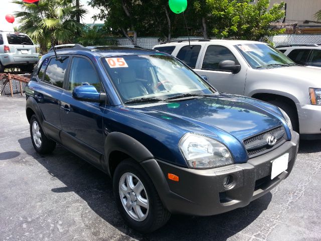 Hyundai Tucson 2005 photo 2