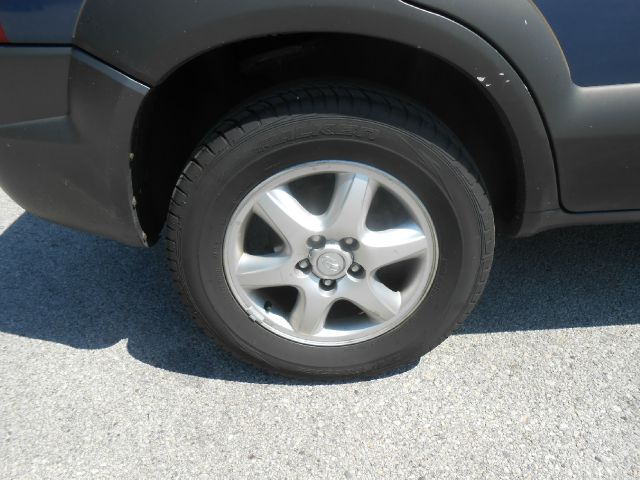 Hyundai Tucson 2005 photo 16