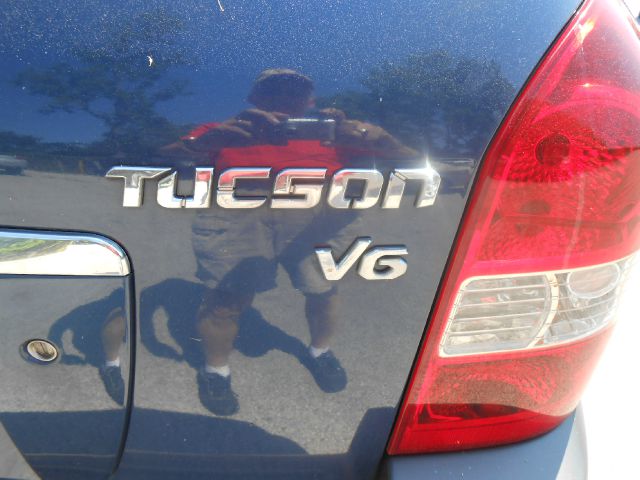 Hyundai Tucson 2005 photo 9