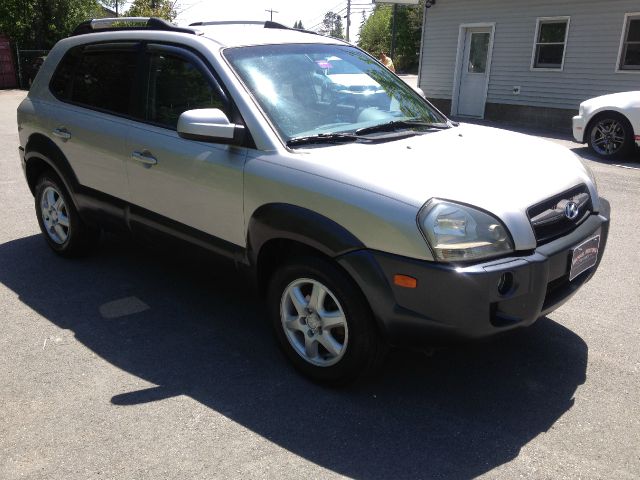 Hyundai Tucson 2002 Saturn SUV