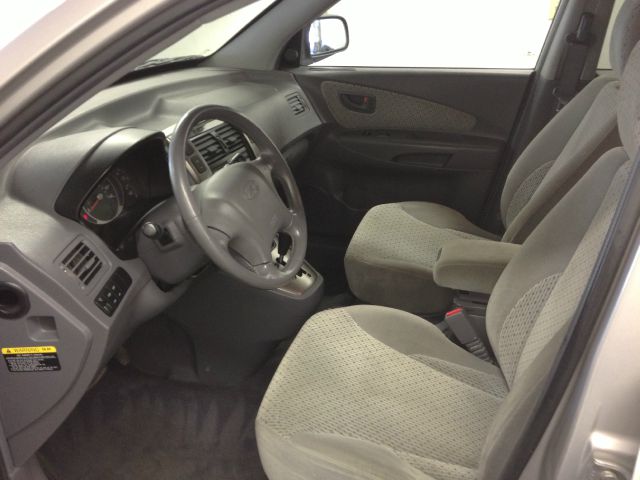 Hyundai Tucson 2005 photo 2