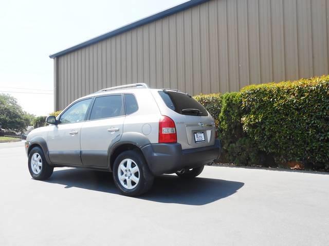 Hyundai Tucson 2005 photo 3