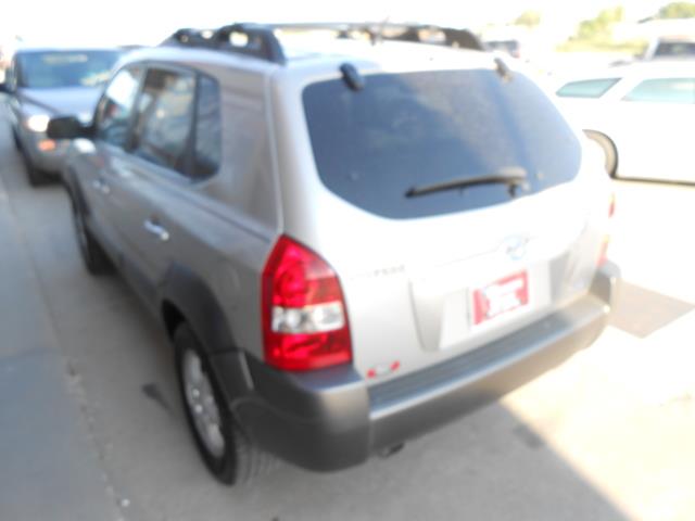 Hyundai Tucson 2005 photo 1