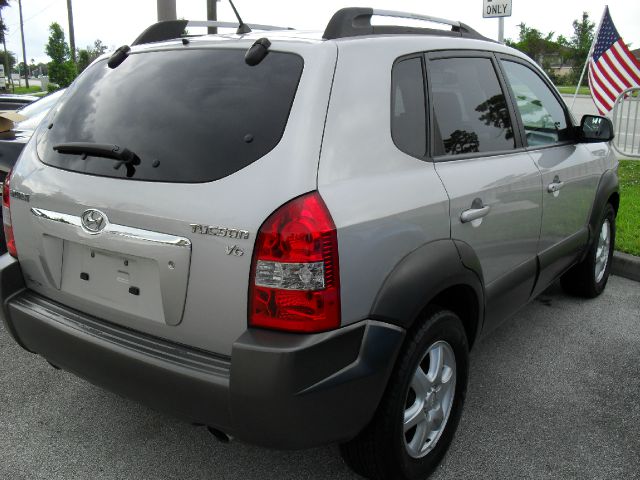 Hyundai Tucson 2005 photo 1