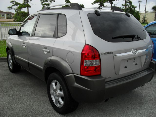 Hyundai Tucson 2005 photo 2