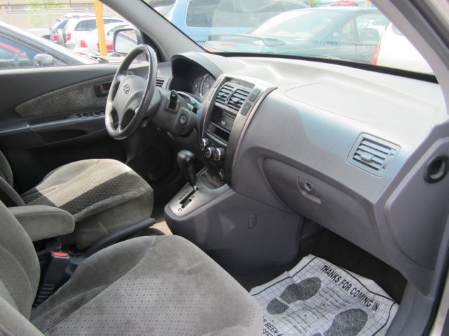 Hyundai Tucson 2005 photo 4